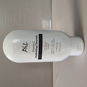PHL Vitamin C Hydrating Cleanser NEW